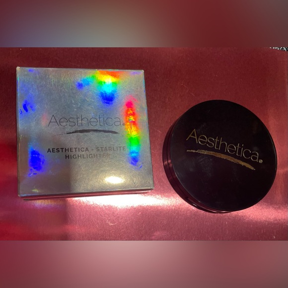 AESTHETICA STARLITE HIGHLIGHTER COMPACT - Picture 2 of 3